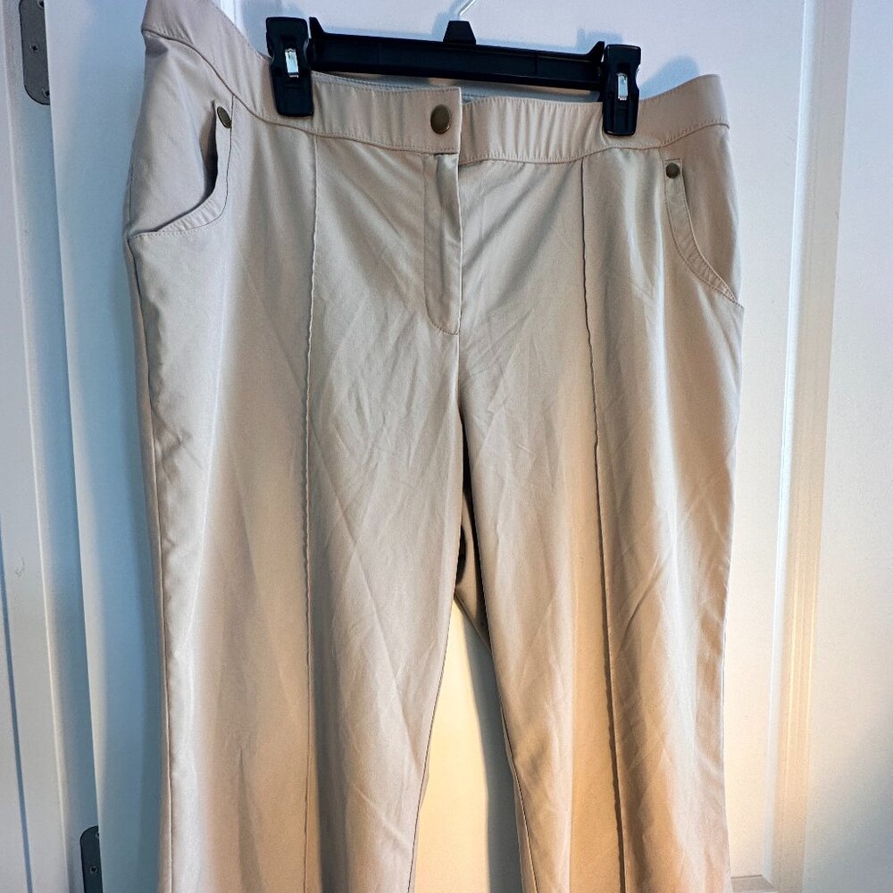 Woman’s Straight Leg Elegant Pants With Pockets Size 25, Beige